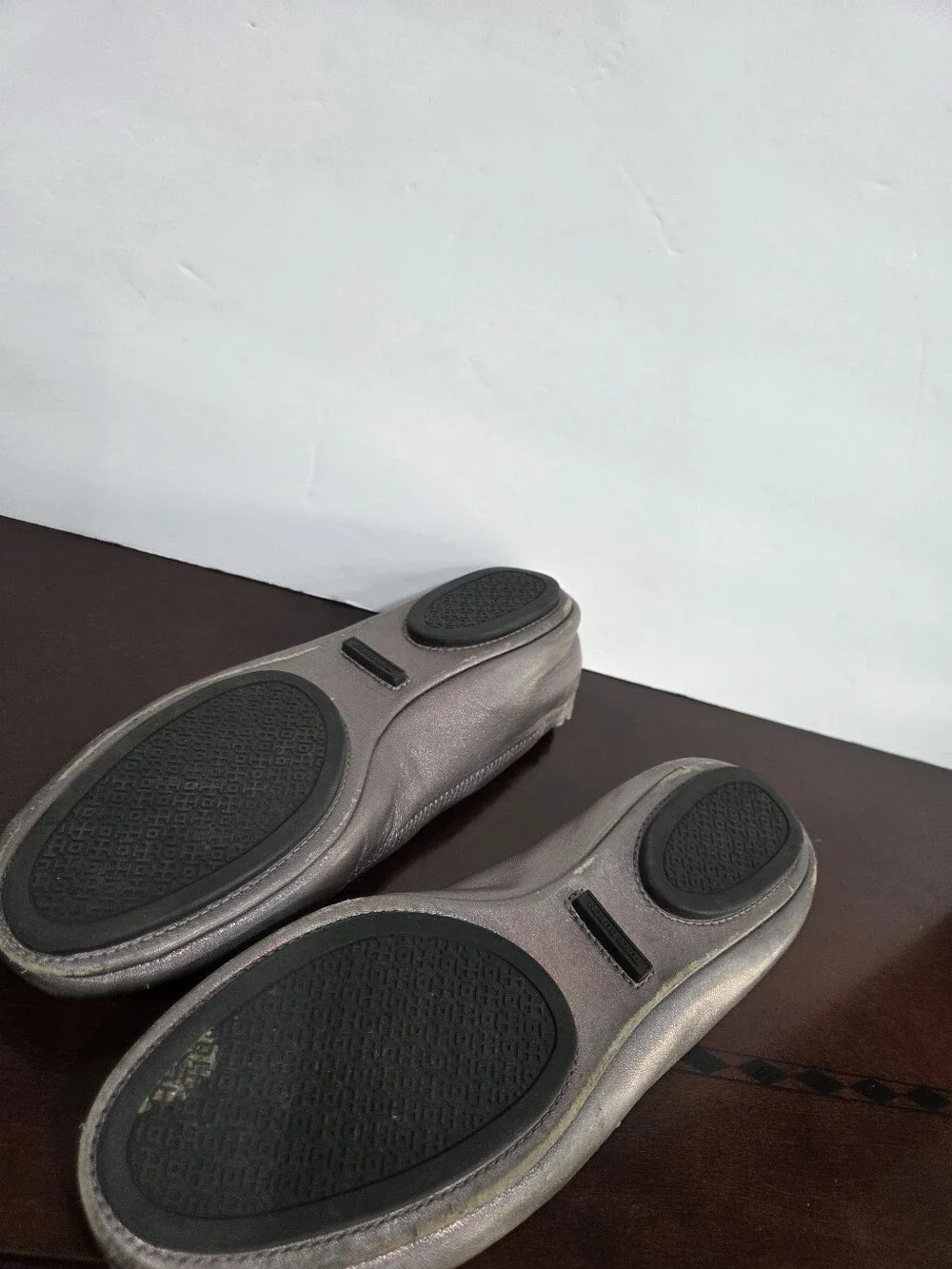 Tory Burch Metallic Pewter Reva Logo Ballet Flats Sz.6.5 M